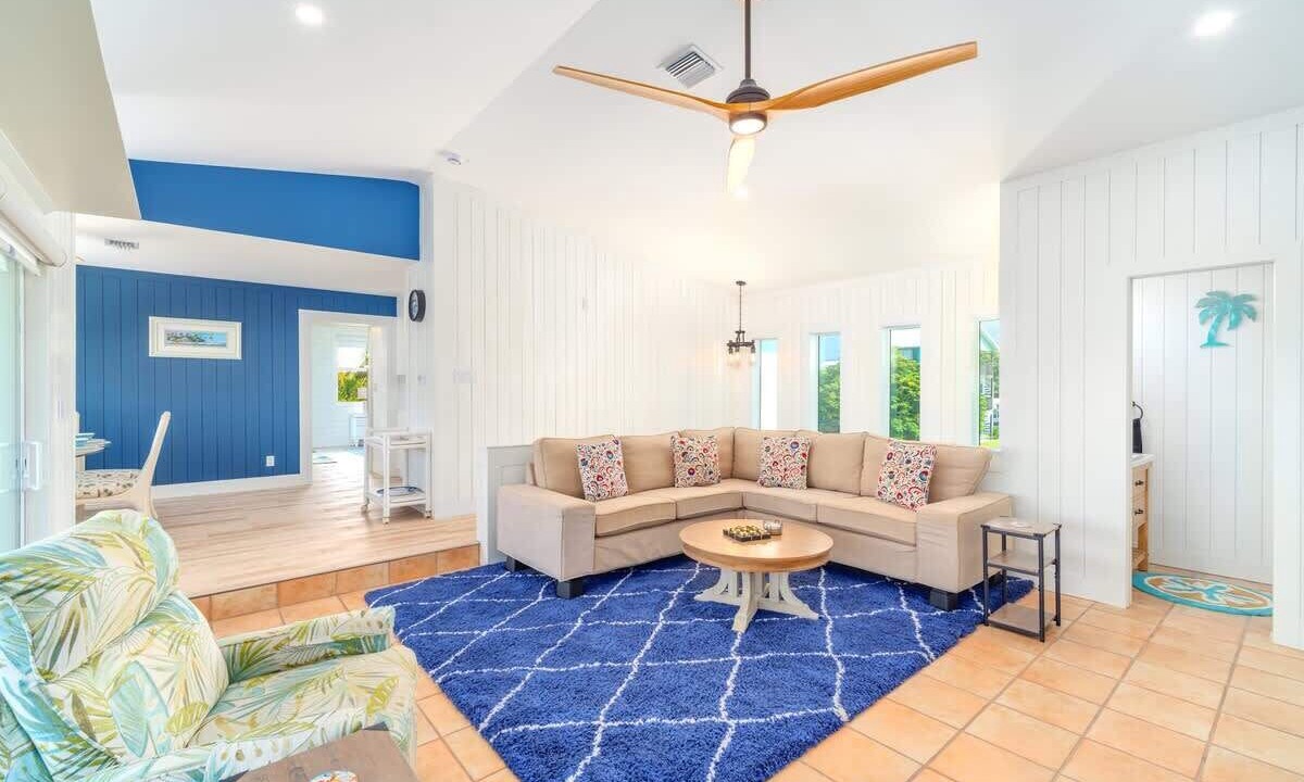 Photo of Livingroom in Summerland Key