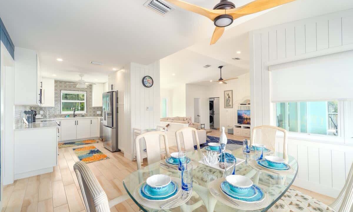 Photo of Bedroom in Summerland Key