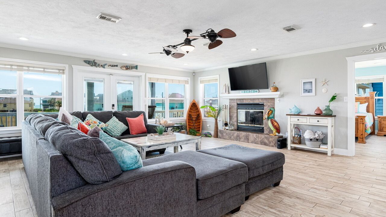 Photo of Livingroom in Crystal Beach
