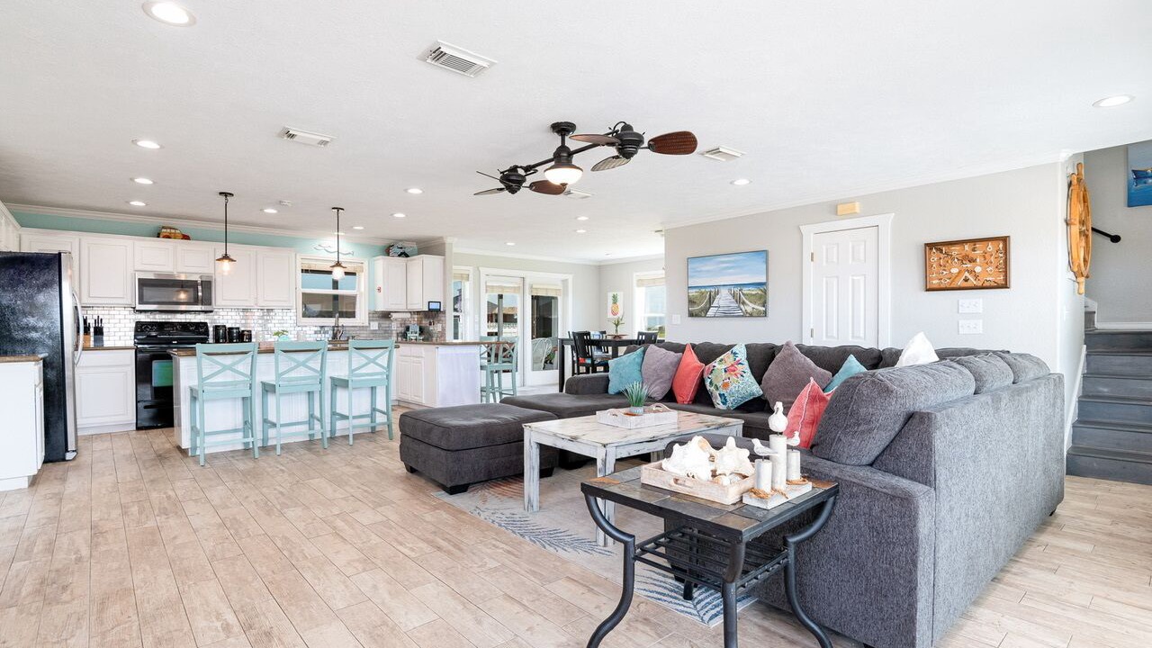 Photo of Livingroom in Crystal Beach