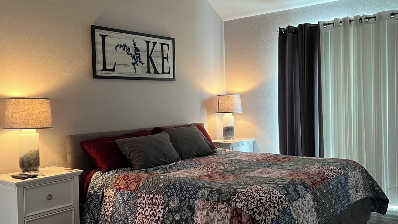 Photo of Bedroom in Camdenton