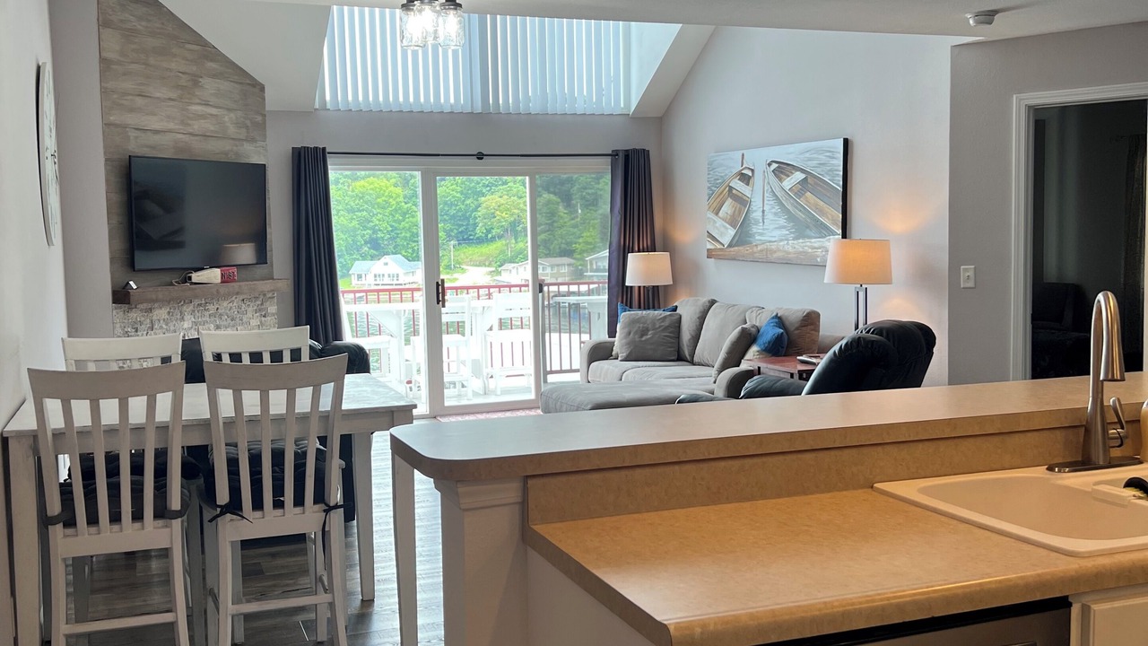 Photo of Livingroom in Camdenton