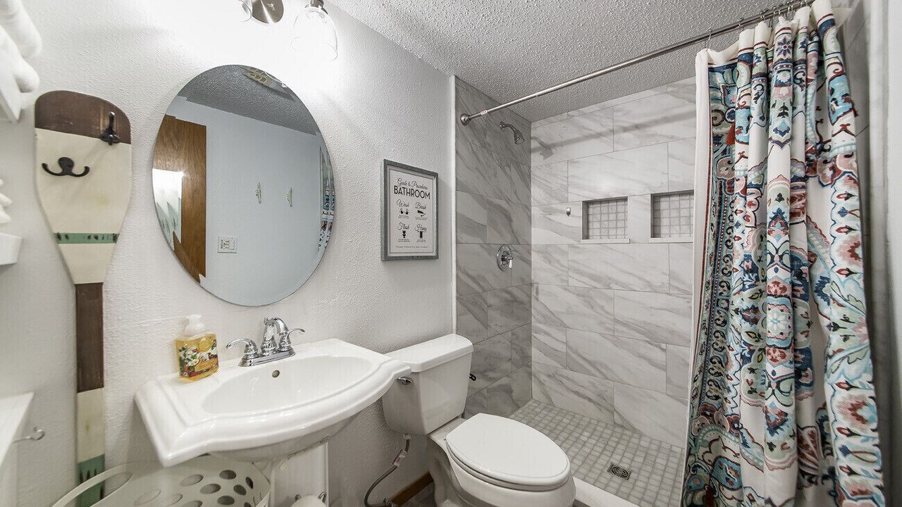 Photo of Bathroom in Higden