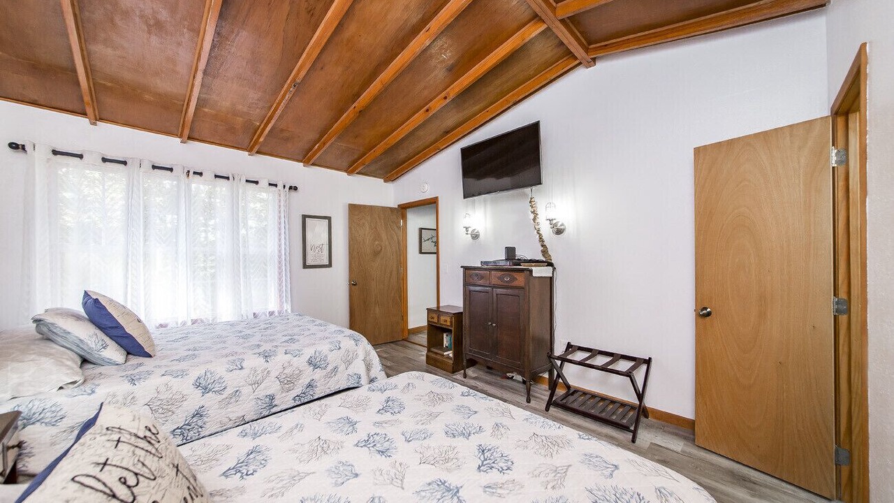Photo of Bedroom in Higden