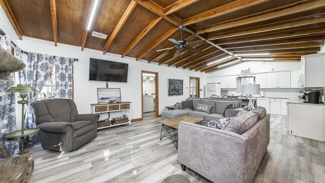 Photo of Livingroom in Higden
