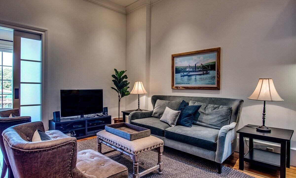 Photo of Livingroom in Town of Milo