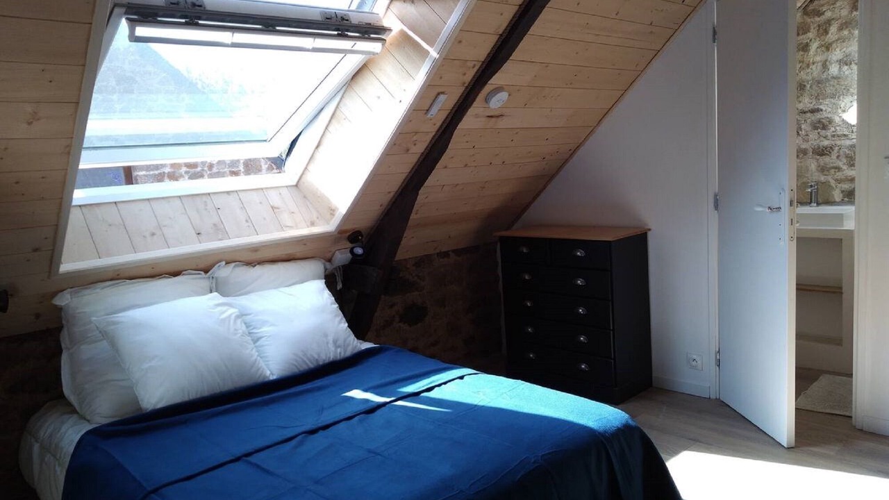 Photo of Bedroom in Sains