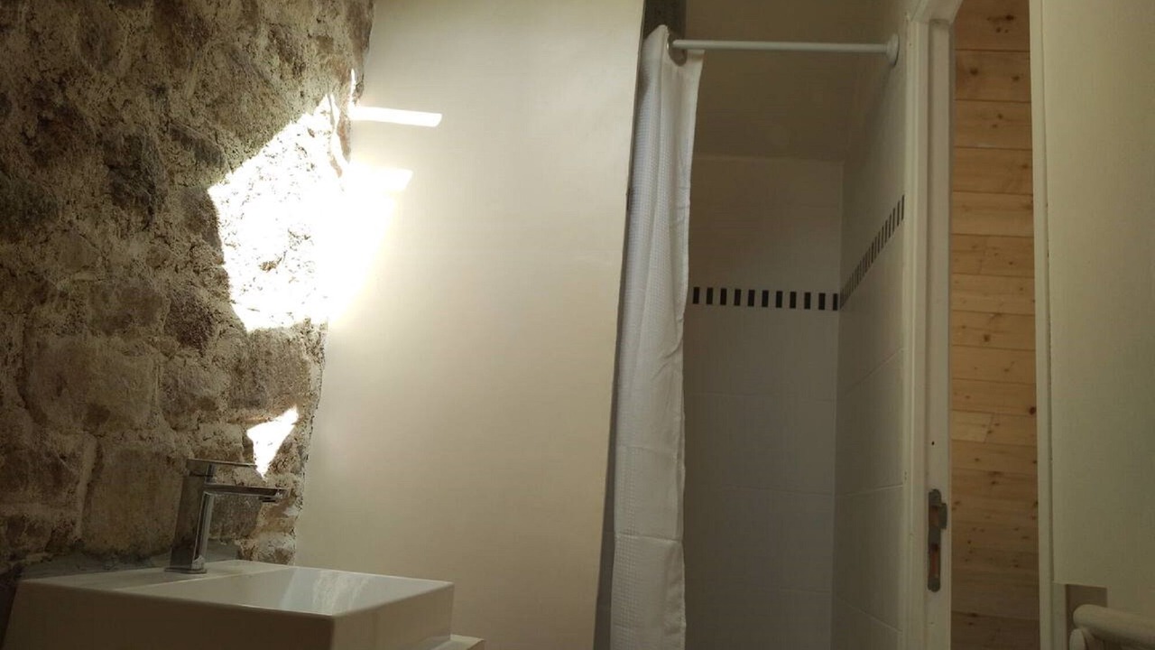 Photo of Bathroom in Sains