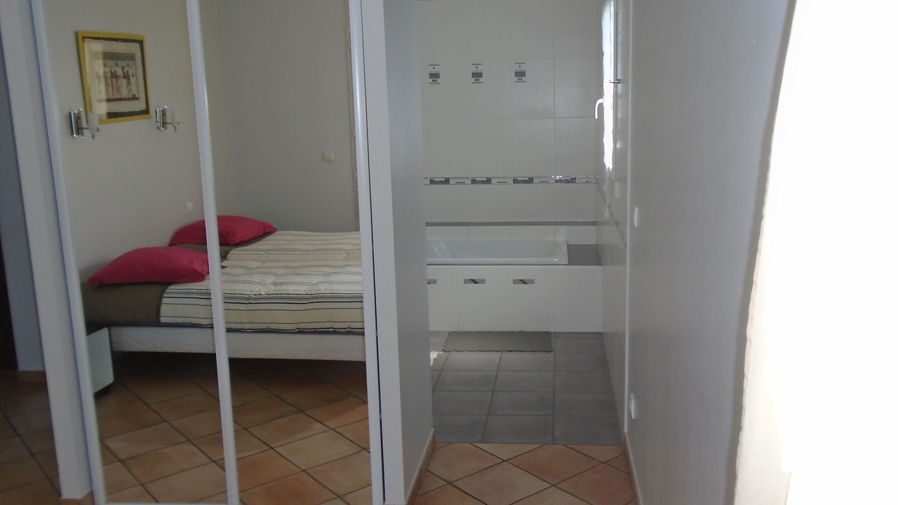 Photo of Bedroom in Viger