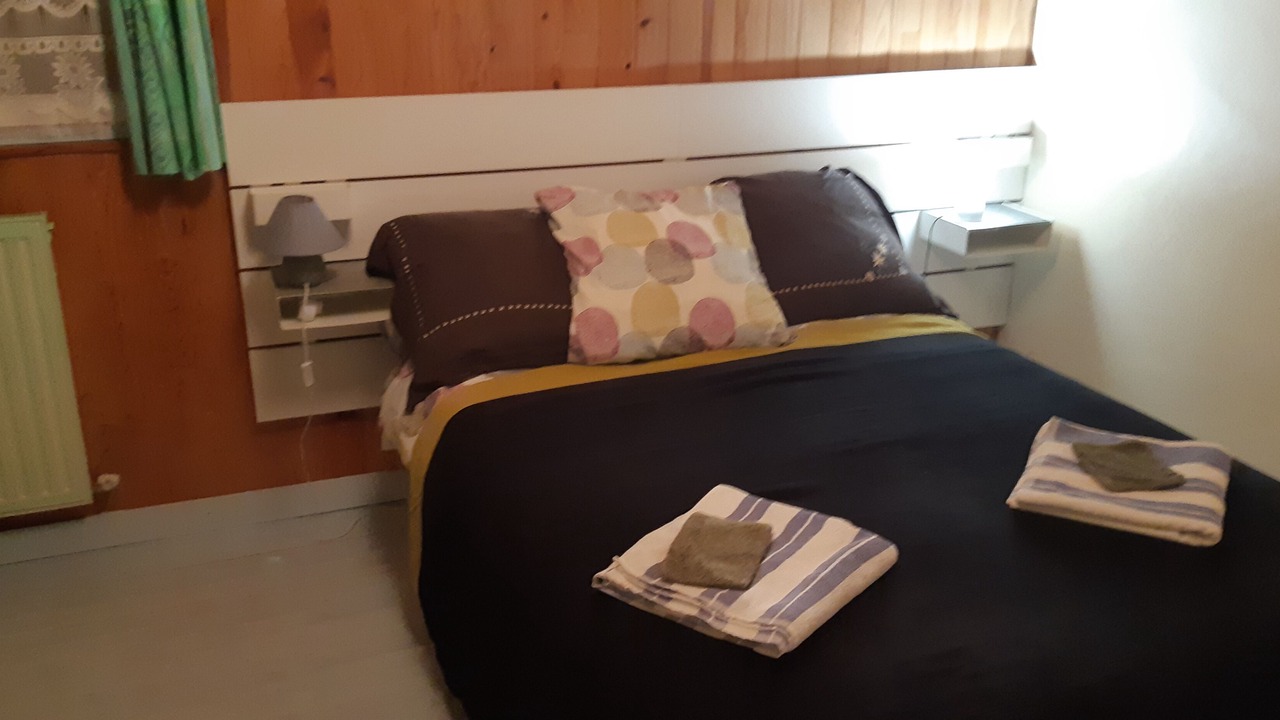 Photo of Bedroom in Lannilis