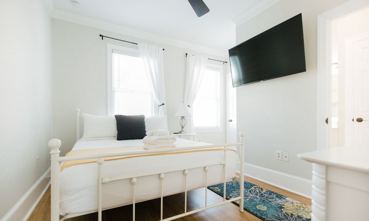 Photo of Bedroom in Beach Institute