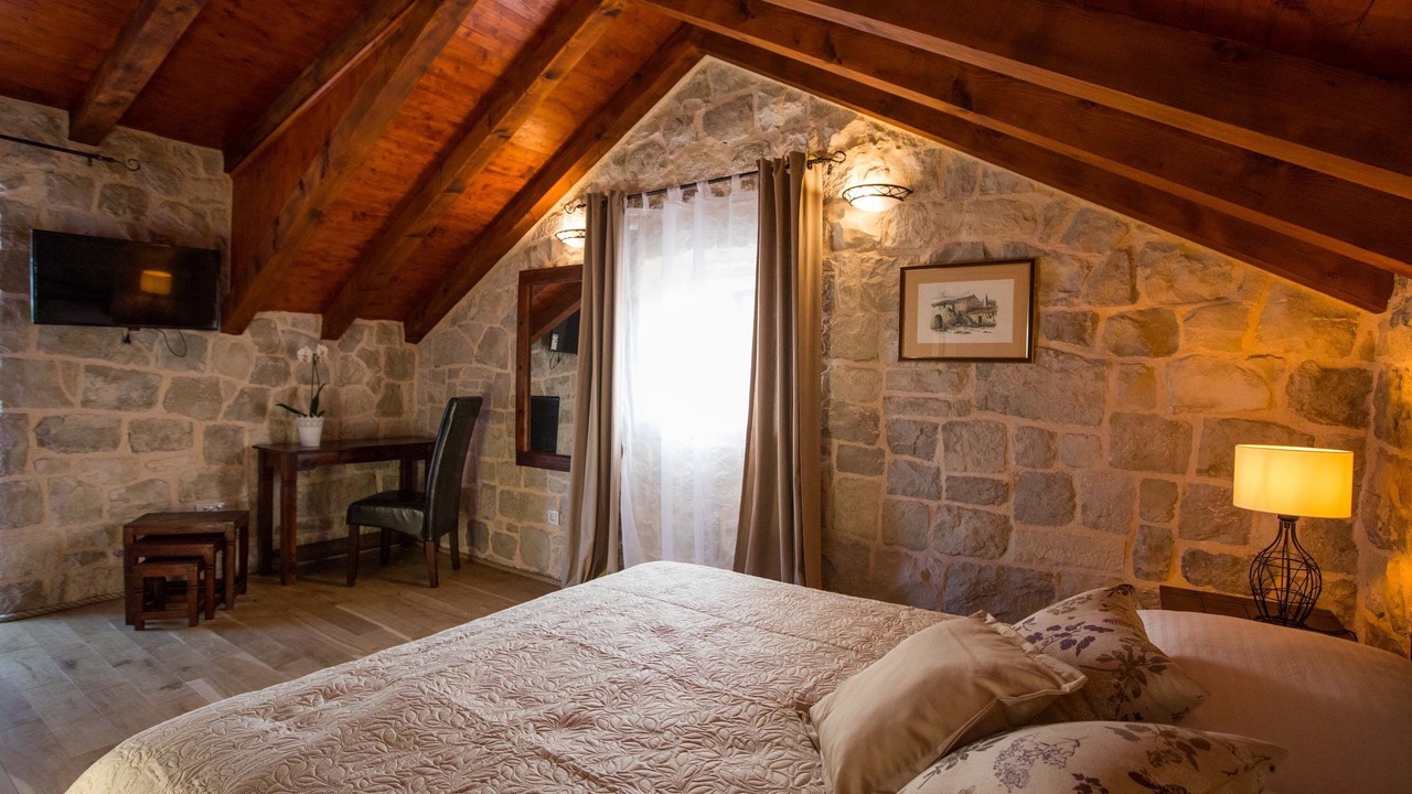Photo of Bedroom in Komaji