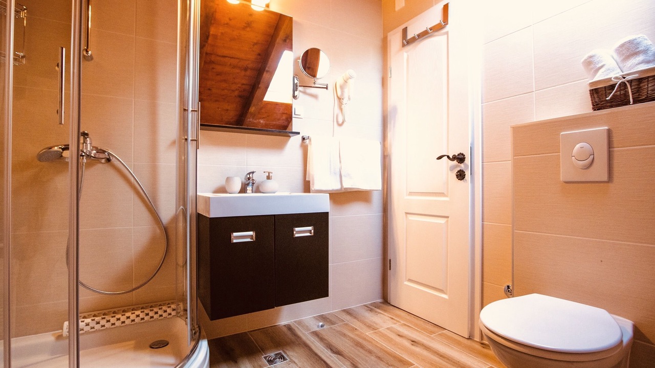Photo of Bathroom in Komaji
