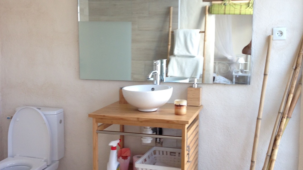 Photo of Bathroom in Saint-Laurent-d'Aigouze
