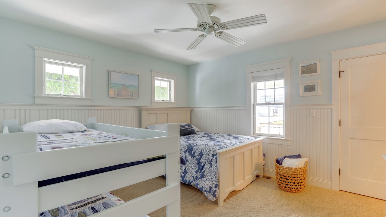 Photo of Bedroom in Avalon