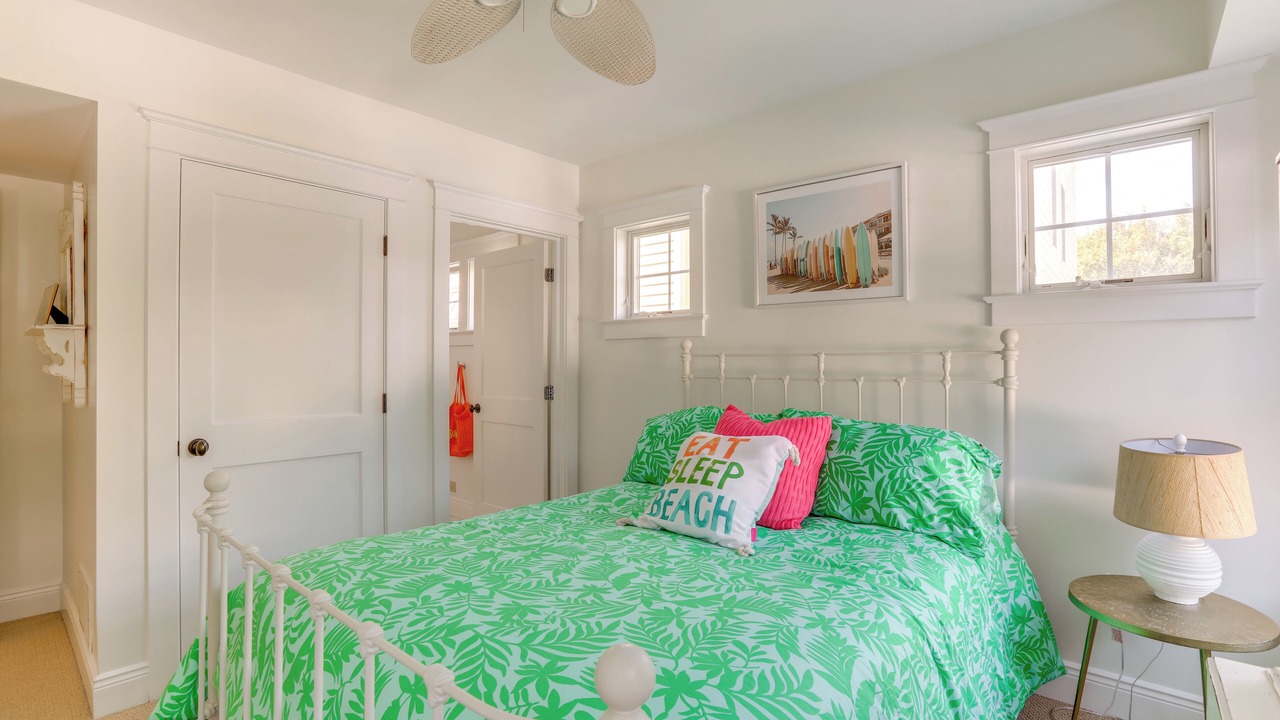 Photo of Bedroom in Avalon