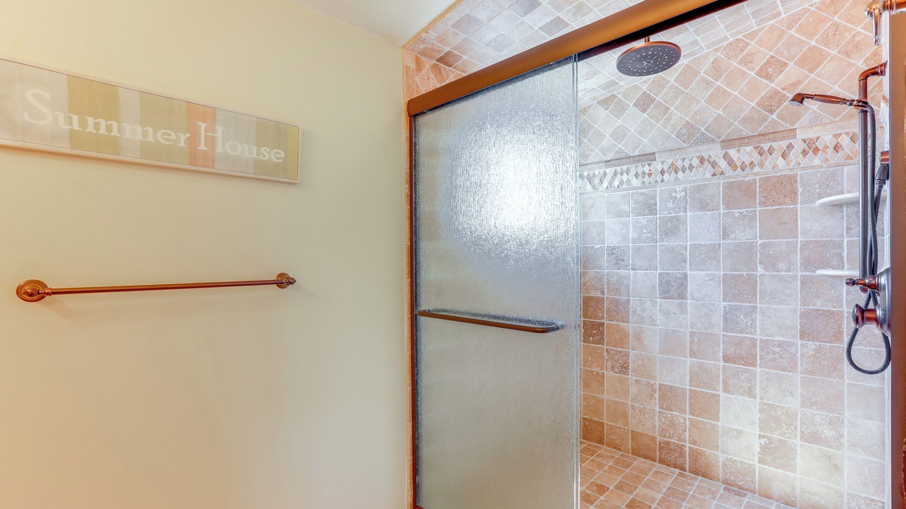 Photo of Bathroom in Avalon