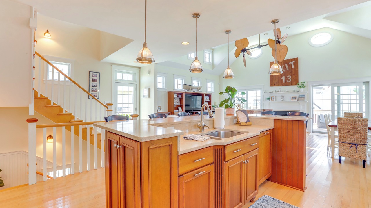 Photo of Others in Avalon