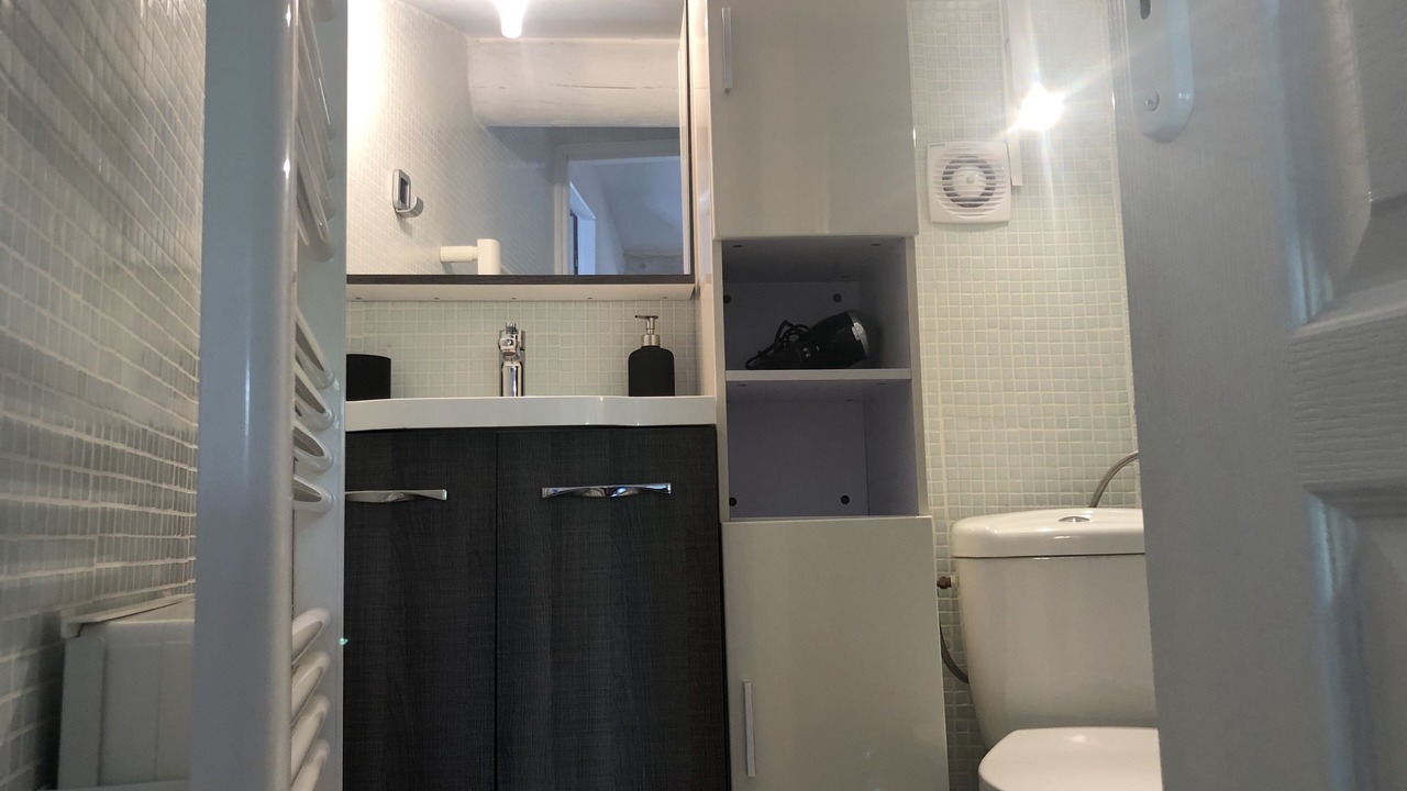 Photo of Bathroom in Saint-Laurent-de-Carnols