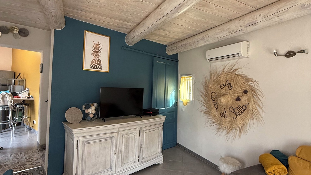 Photo of Livingroom in Saint-Laurent-de-Carnols