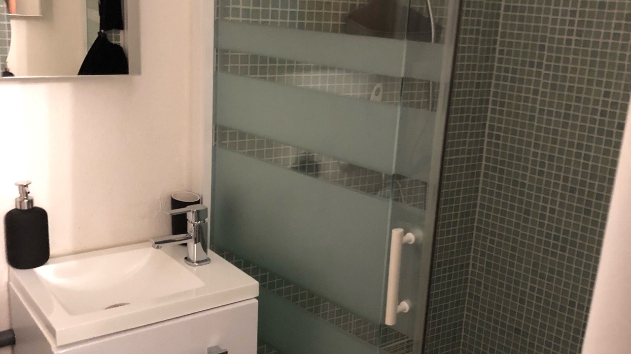 Photo of Bathroom in Saint-Laurent-de-Carnols