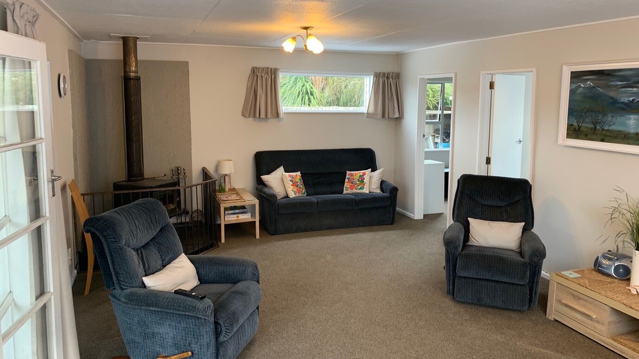 Photo of Livingroom in Waikuku Beach