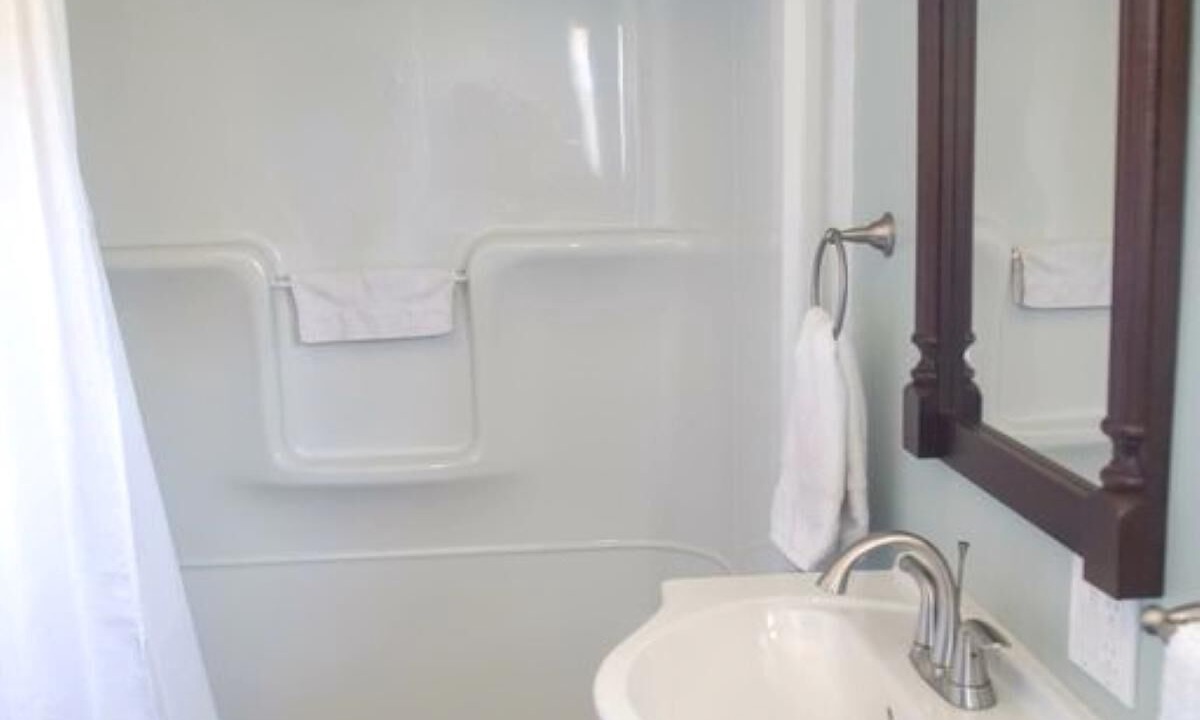 Photo of Bathroom in Oyster Bed