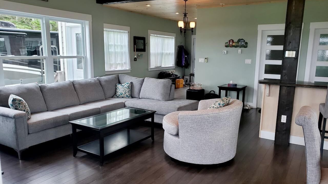 Photo of Livingroom in Oyster Bed