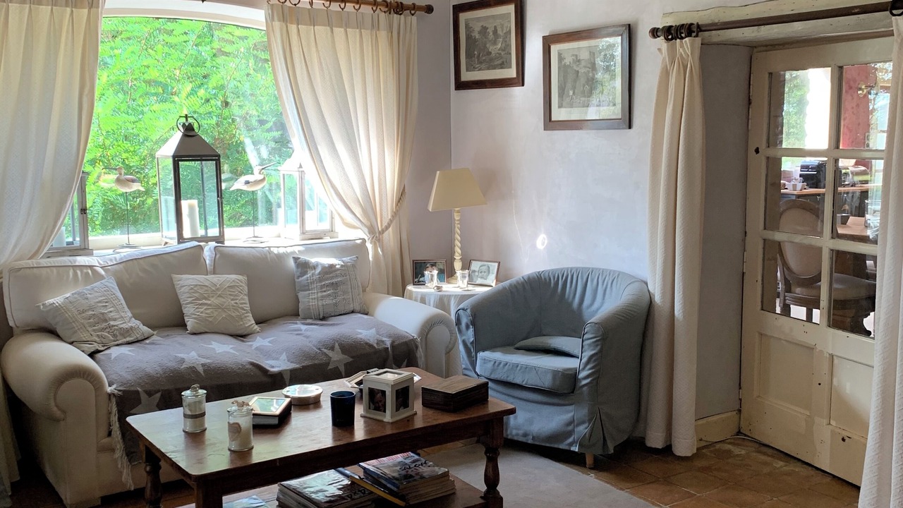 Photo of Livingroom in Savigny-Levescault