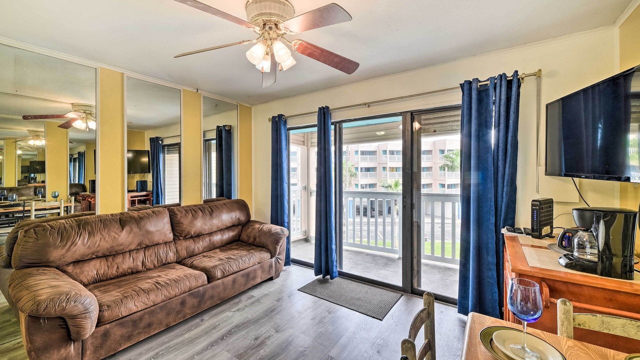 Photo of Livingroom in North Beach