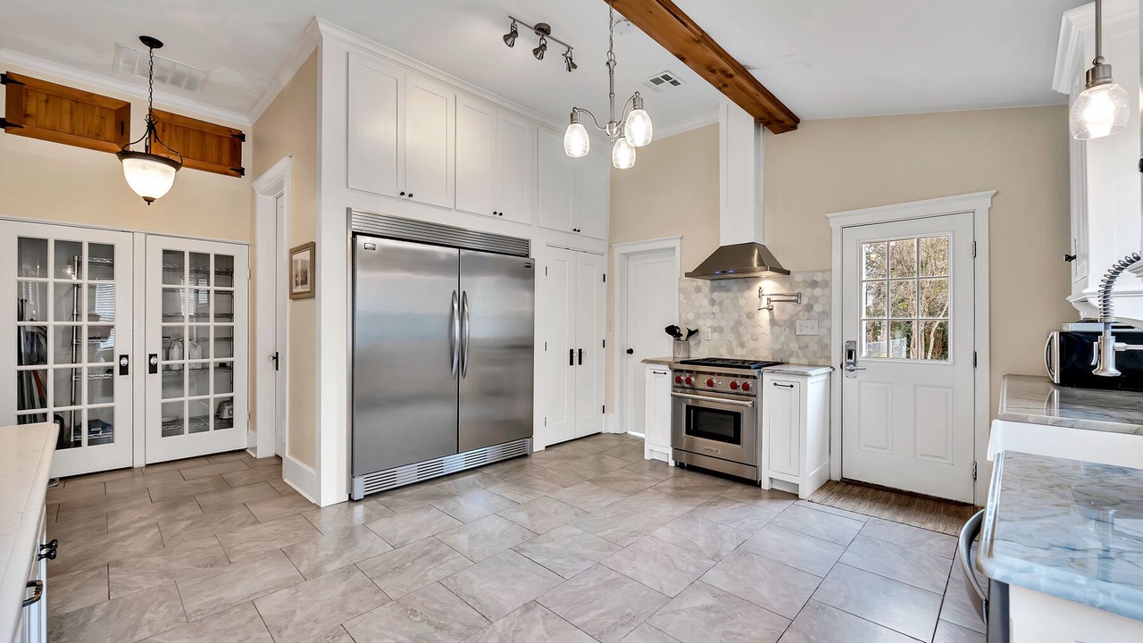 Photo of Kitchen in Austin Ave.