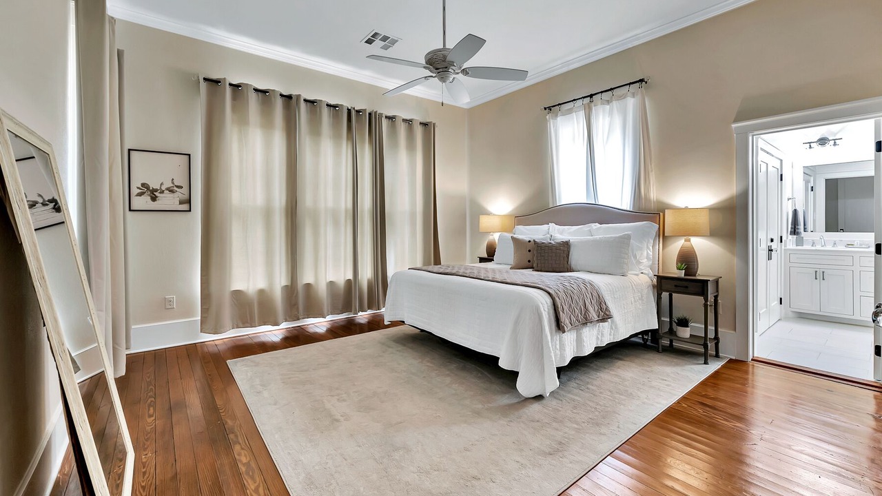 Photo of Bedroom in Austin Ave.