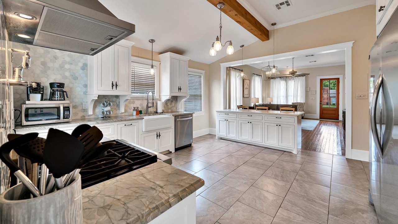 Photo of Kitchen in Austin Ave.