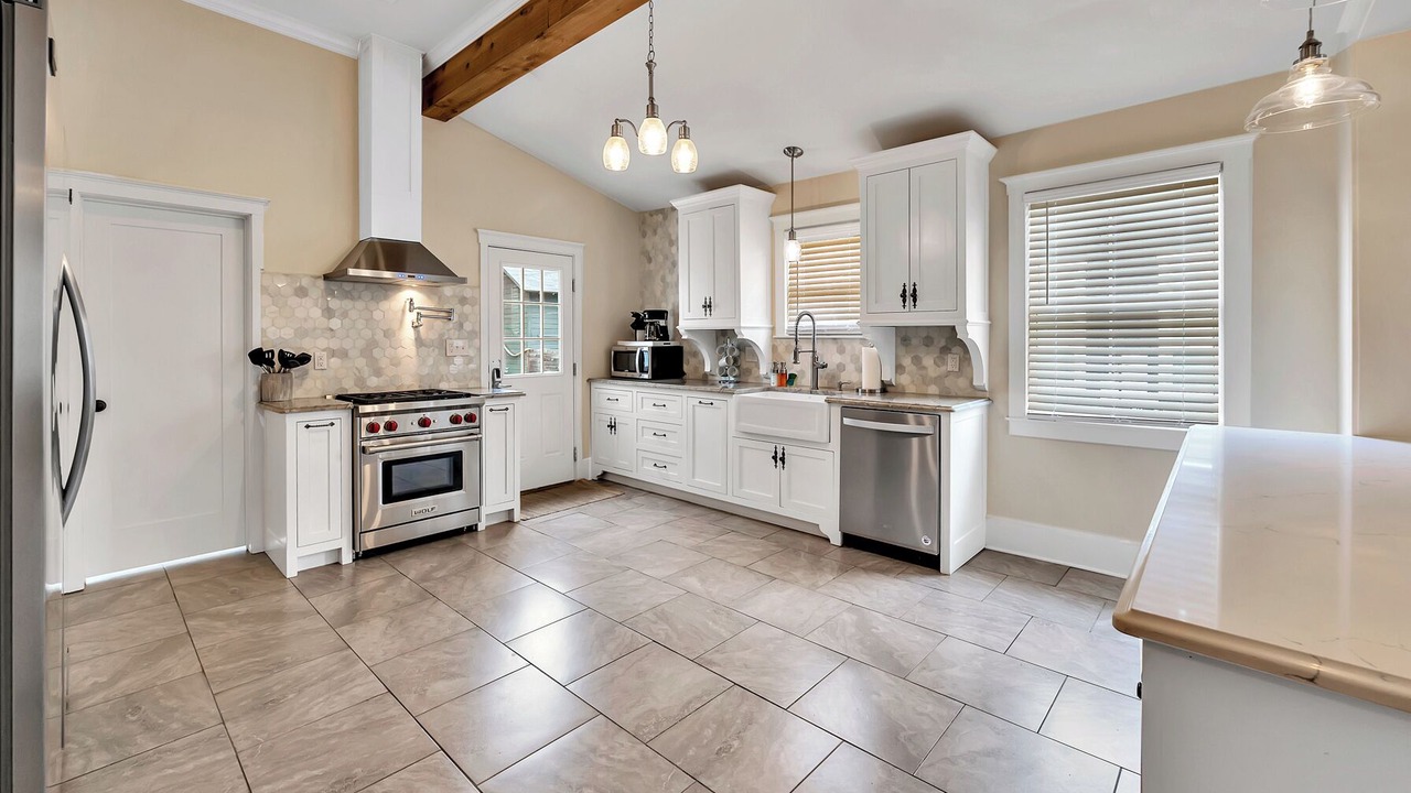 Photo of Kitchen in Austin Ave.