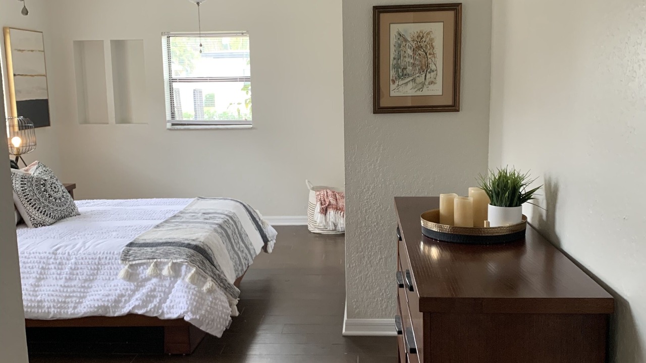 Photo of Bedroom in Winter Garden