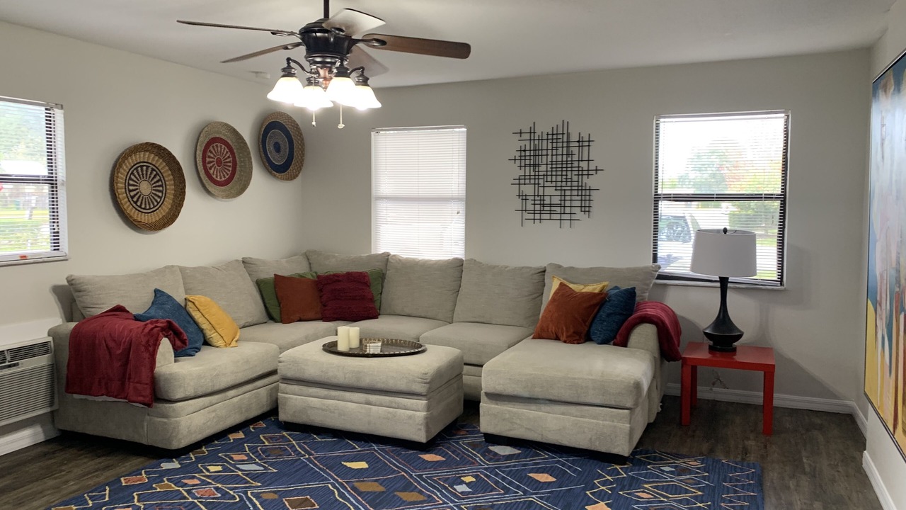 Photo of Livingroom in Winter Garden