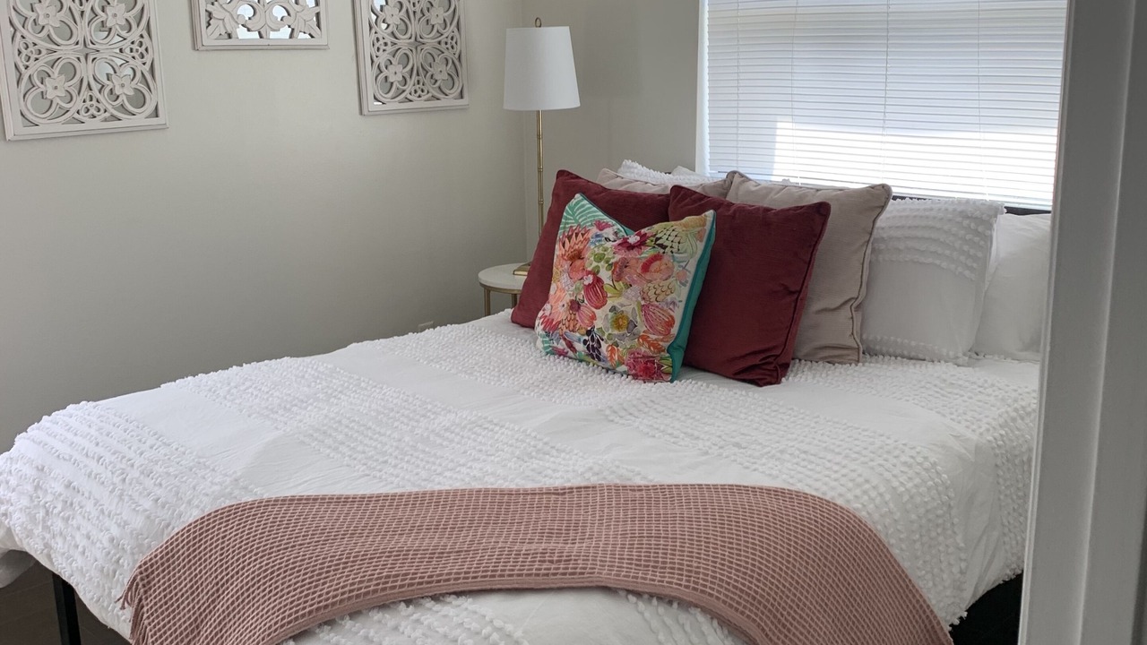 Photo of Bedroom in Winter Garden