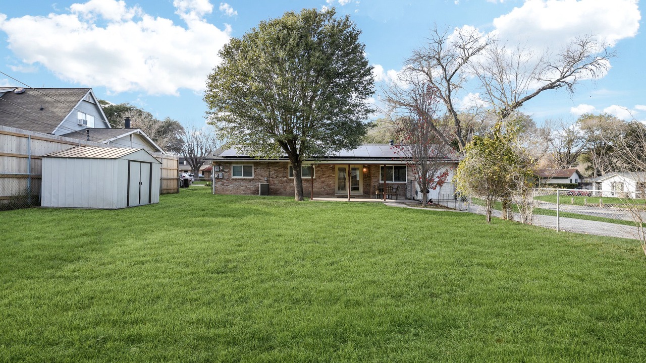 Photo of Outdoor in Vance Jackson