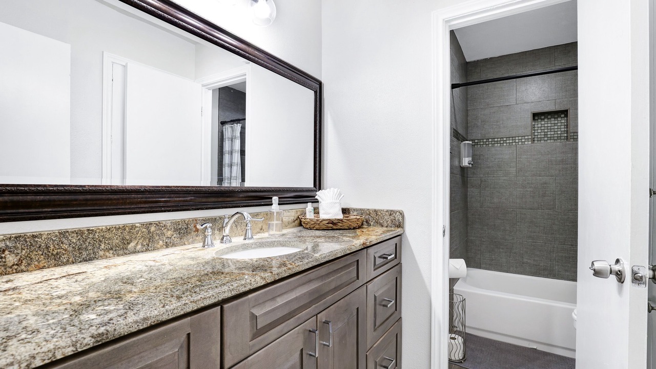 Photo of Bathroom in Vance Jackson