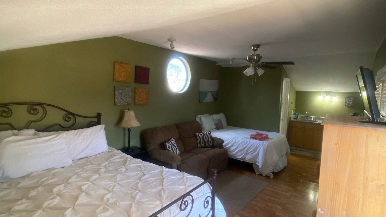 Photo of Bedroom in Quinlan