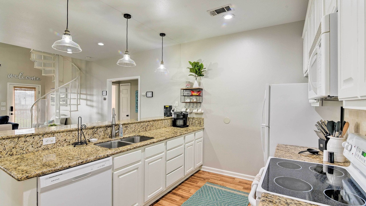 Photo of Kitchen in Terramar Beach