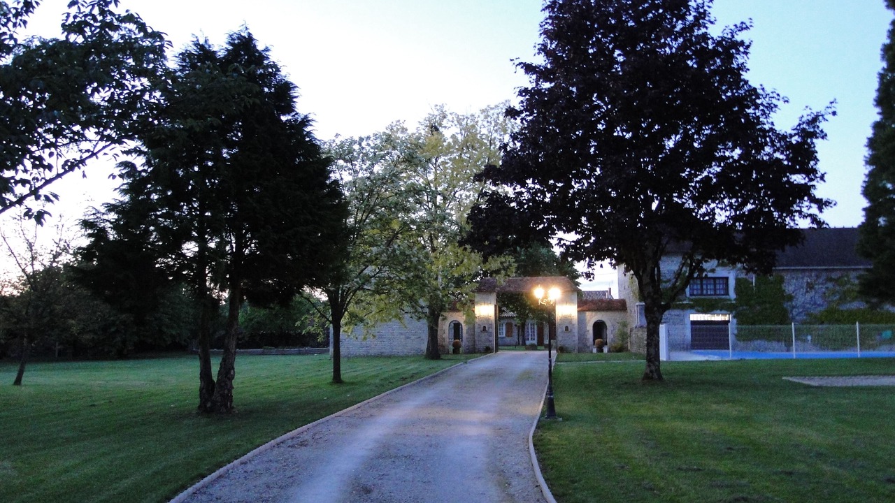 Photo of Outdoor in Bouin