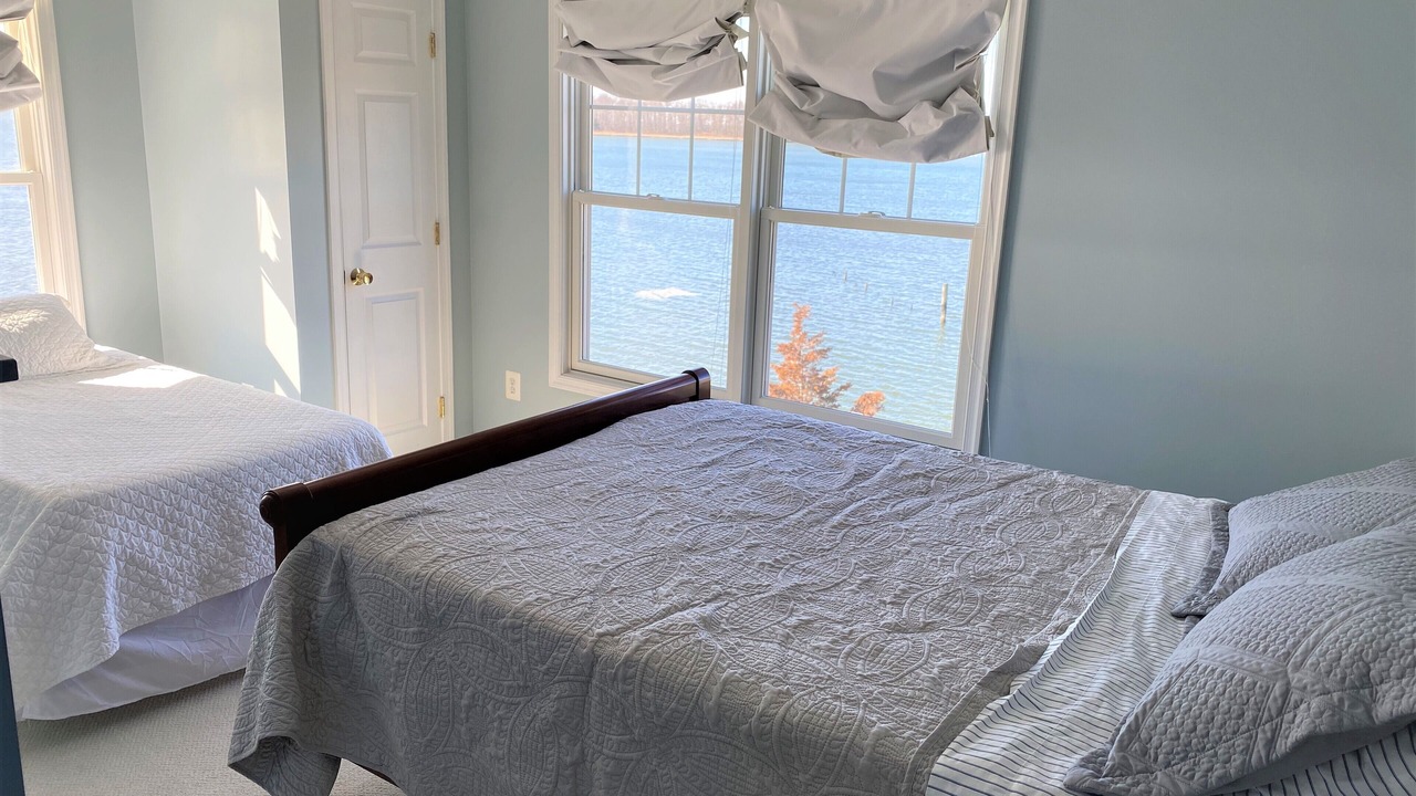 Photo of Bedroom in Arundel on the Bay