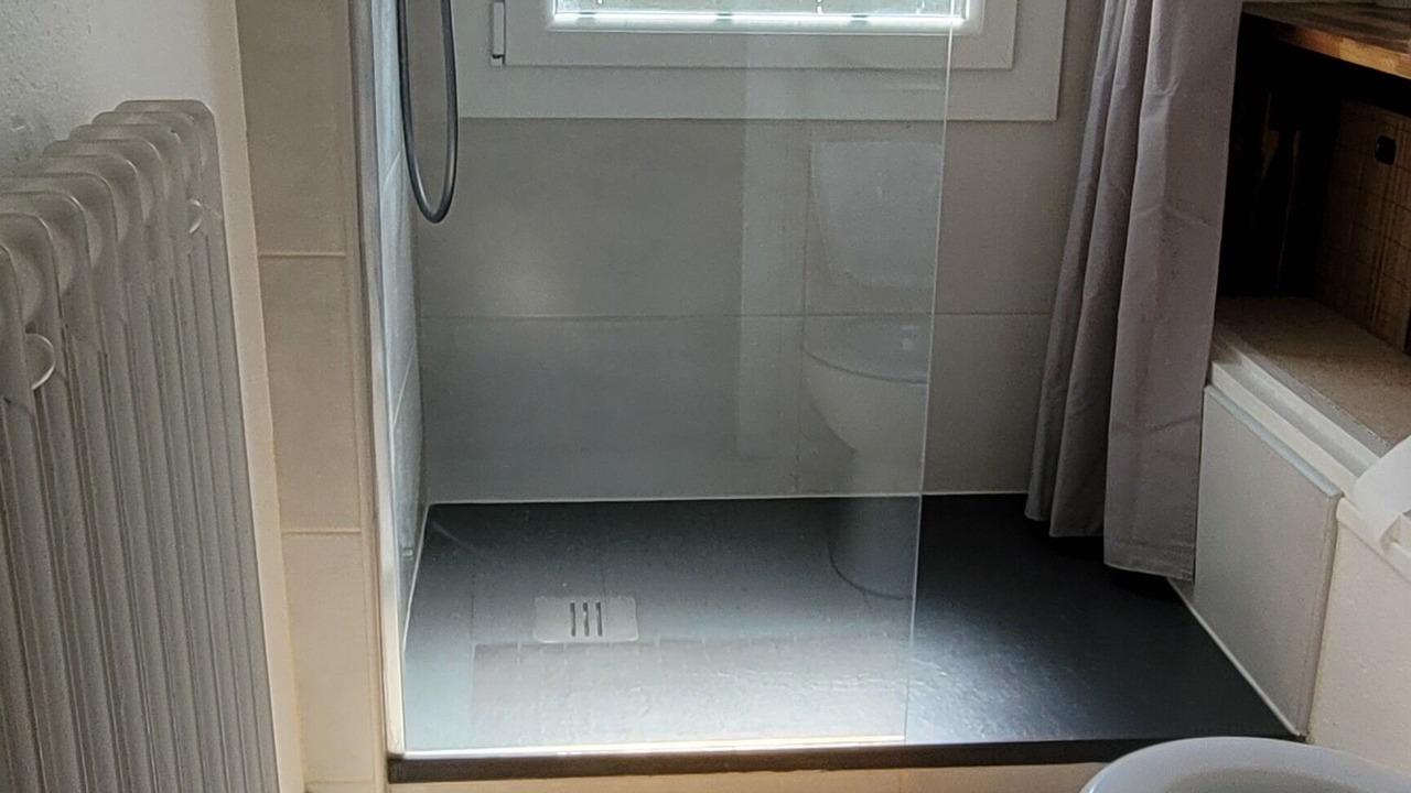 Photo of Bathroom in Reynes