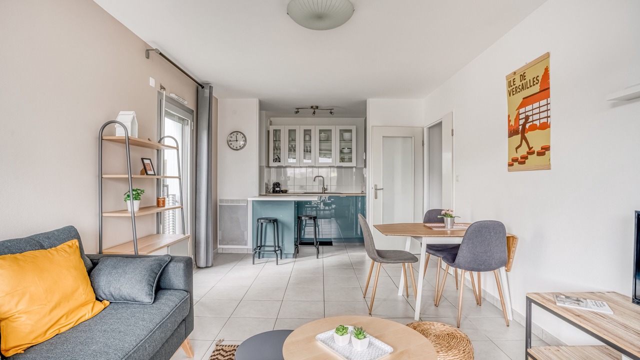 Photo of Livingroom in Republique - Les Ponts