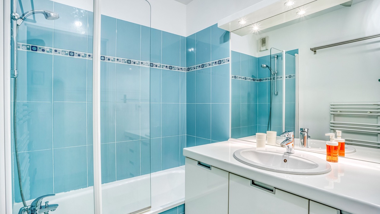 Photo of Bathroom in Republique - Les Ponts