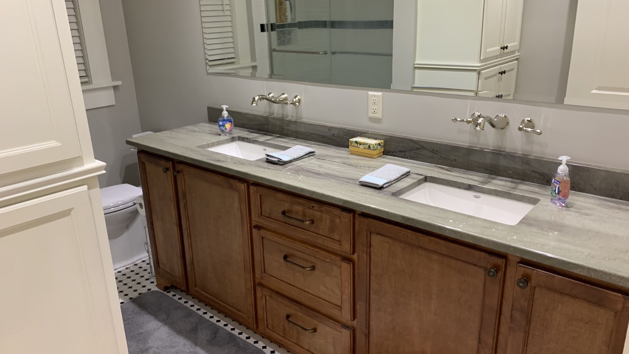 Photo of Bathroom in Crowley
