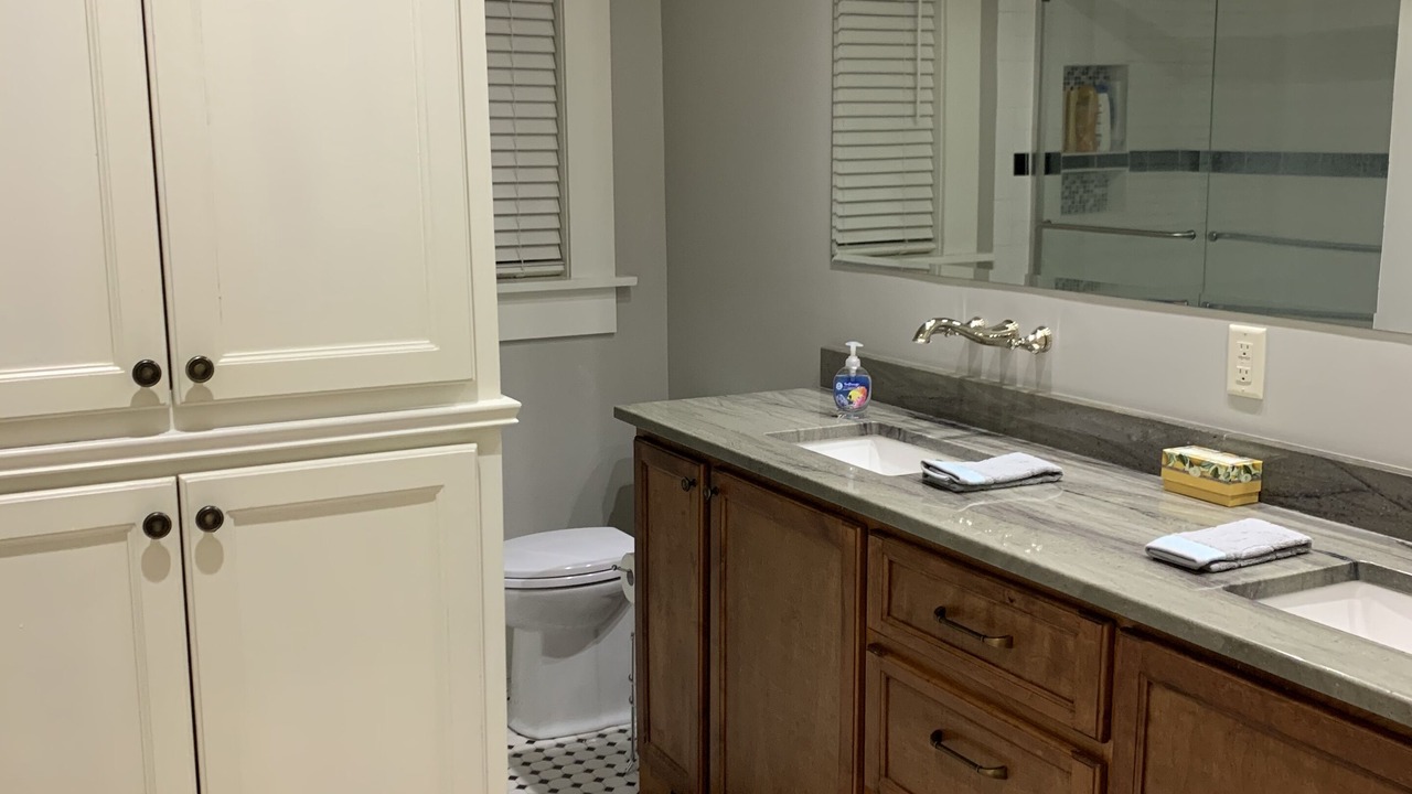 Photo of Bathroom in Crowley
