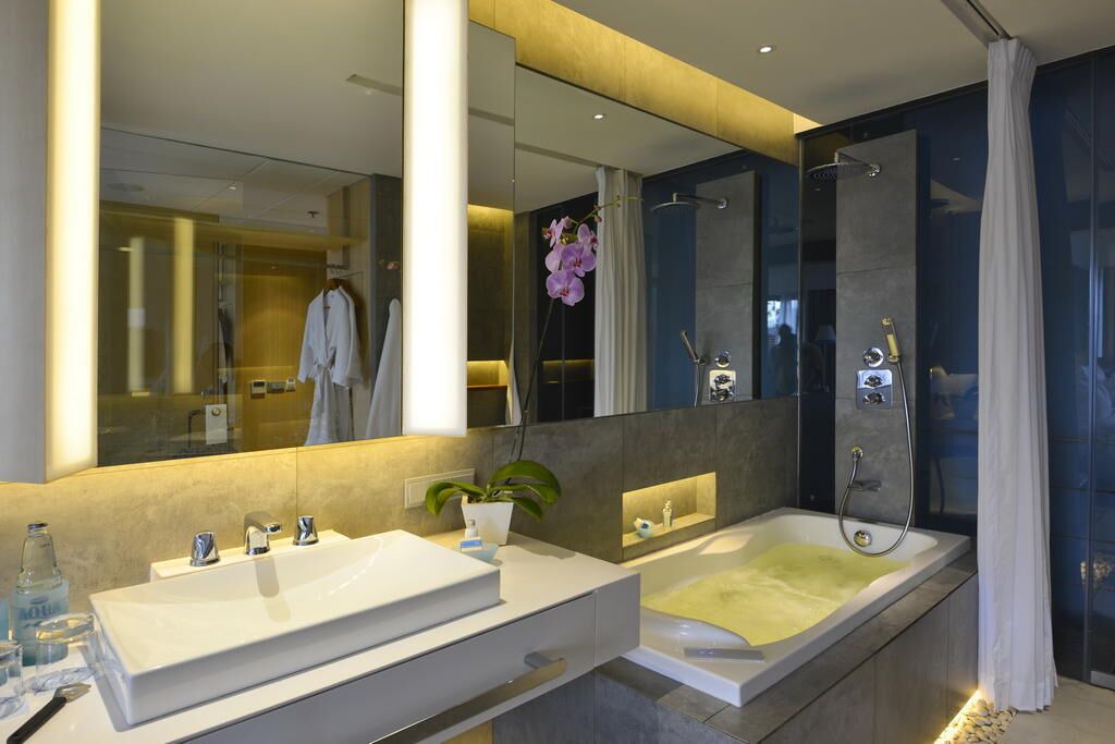Photo of Bathroom in Laksmana
