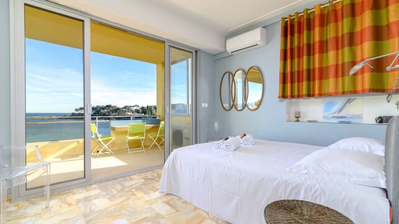 Photo of Bedroom in Cap-d'Antibes